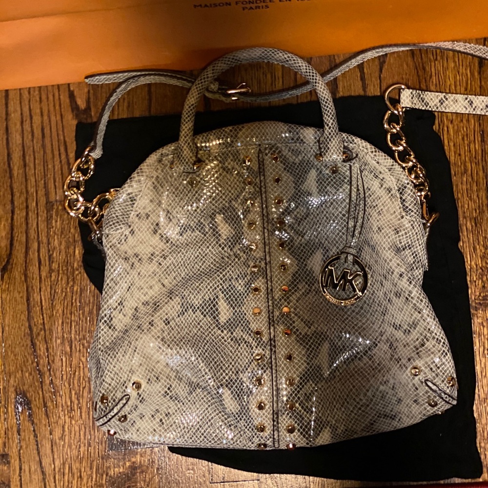 Micheal Kors leather handbag